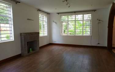 5 Bed Townhouse with En Suite in Rosslyn