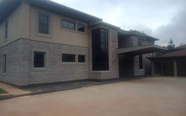 5 Bed Townhouse with En Suite in Muthaiga