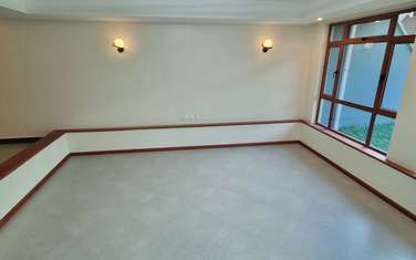 5 Bed Townhouse with En Suite at Eastern Bypass