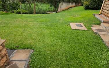 4 Bed House with En Suite in Rosslyn