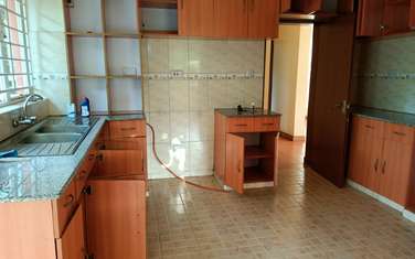 4 Bed House with En Suite in Runda