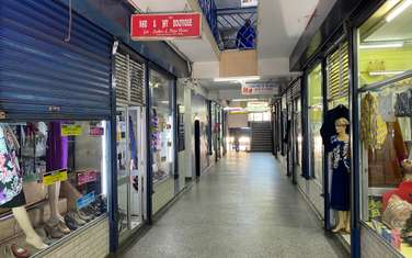 475 ft² Shop with Service Charge Included at Tubman Road