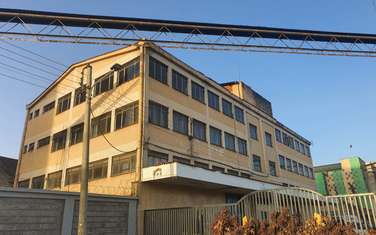 17,100 ft² Commercial Property with Backup Generator at Weruga