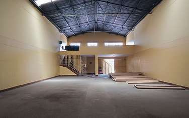 4,500 ft² Warehouse with Service Charge Included in Embakasi