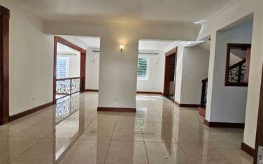6 Bed Apartment with En Suite at Rosslyn