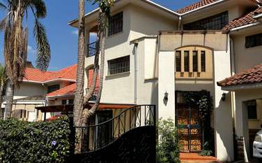 4 Bed Townhouse with En Suite in Spring Valley