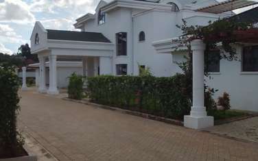 5 Bed Townhouse with En Suite in Karen