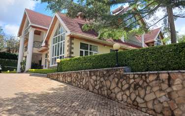 6 Bed House with En Suite at Mimosa
