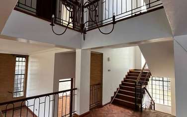 5 Bed Townhouse with En Suite at Riverside