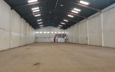 18,000 ft² Warehouse with Parking in Mombasa Road