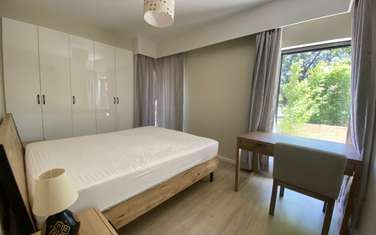 Serviced 2 Bed Apartment with En Suite in Riverside