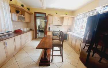 5 Bed Townhouse with En Suite in Kitisuru