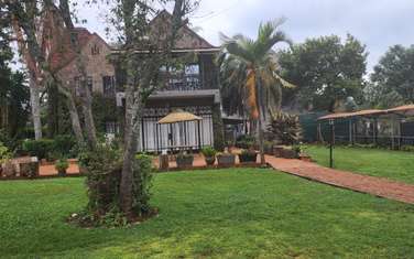 1 Bed Townhouse with En Suite in Lavington
