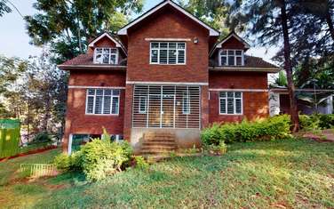 5 Bed House with En Suite in Rosslyn