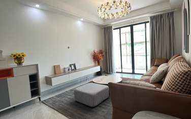 Serviced 2 Bed Apartment with En Suite at Padmore Road