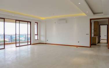 4 Bed Apartment with En Suite in Westlands Area