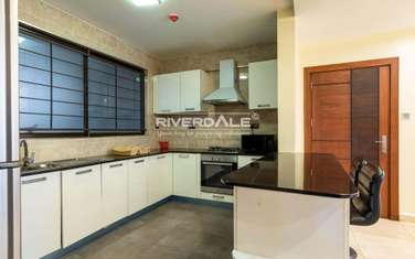 Furnished 2 Bed Apartment with En Suite in Parklands