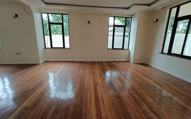 5 Bed Townhouse with En Suite at Lavigton