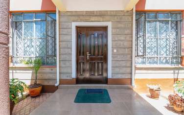 2 Bed House with En Suite in Karen