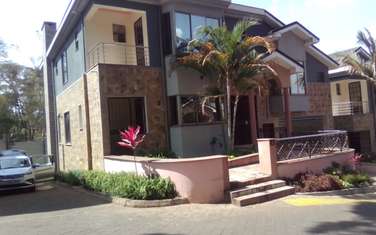 4 Bed Villa with En Suite in Westlands Area