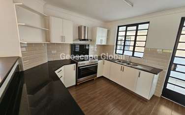 3 Bed Apartment with En Suite in Riverside