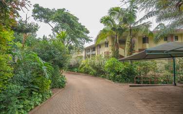 4 Bed Apartment with Swimming Pool at Riverside Drive