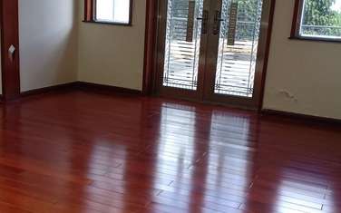 7 Bed House with En Suite in Karen