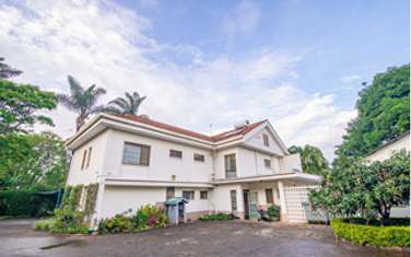 4 Bed House with En Suite in Lavington