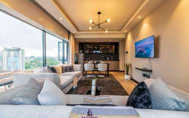 Serviced 2 Bed Apartment with En Suite at Lantana Rd