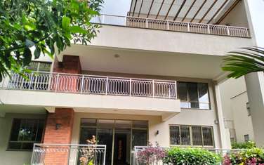 5 Bed Townhouse with En Suite at Off James Gichuru