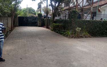 5 Bed Townhouse with En Suite at Yaya