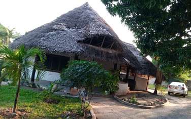 2 Bed Villa with Swimming Pool at Malindi