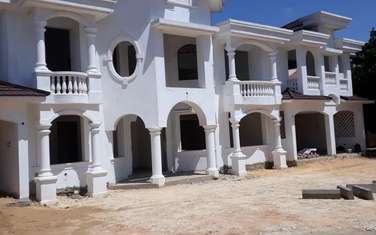 8 Bed House with En Suite in Nyali Area
