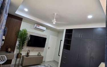Furnished 1 Bed Apartment with En Suite at Off 1St Avenue