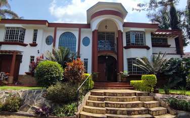 6 Bed Townhouse with En Suite in Nyari