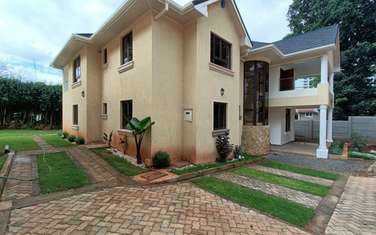 5 Bed Townhouse with En Suite at Lavigton