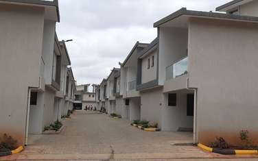 5 Bed Townhouse with Garage in Syokimau