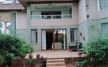 5 Bed House with En Suite at Mumwe
