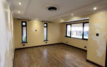 5 Bed Townhouse with En Suite in Lavington