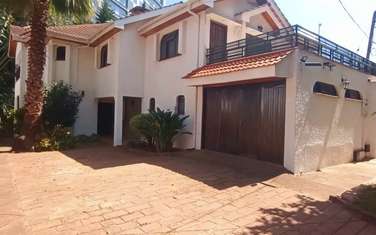 5 Bed Townhouse with En Suite at School Lane
