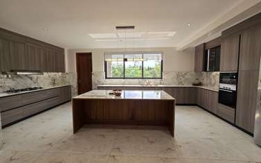 3 Bed Apartment with En Suite in Nyali Area