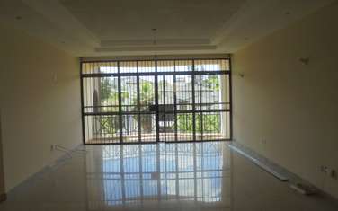3 Bed Apartment with Aircon at School Lane