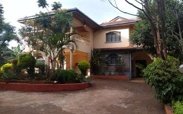 6 Bed Townhouse with En Suite in Nyari
