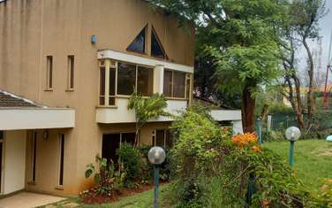 4 Bed Townhouse with Swimming Pool at Dennis Pritt
