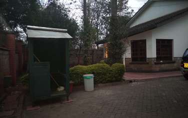  400 m² commercial property for rent in Kilimani