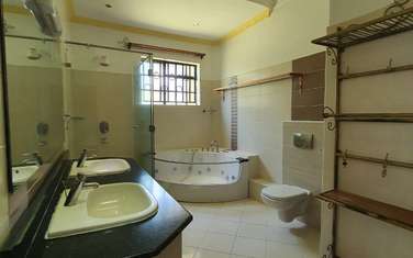 4 Bed Townhouse with En Suite in Karura