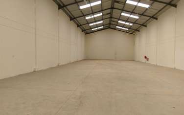 810 m² warehouse for rent in Athi River