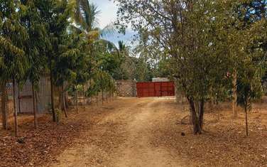 2 ac Land in Kikambala