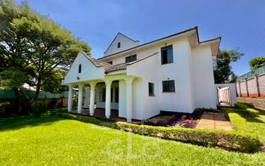 4 Bed House with En Suite in Runda