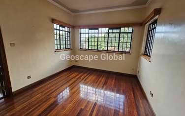 5 Bed House with En Suite in Gigiri